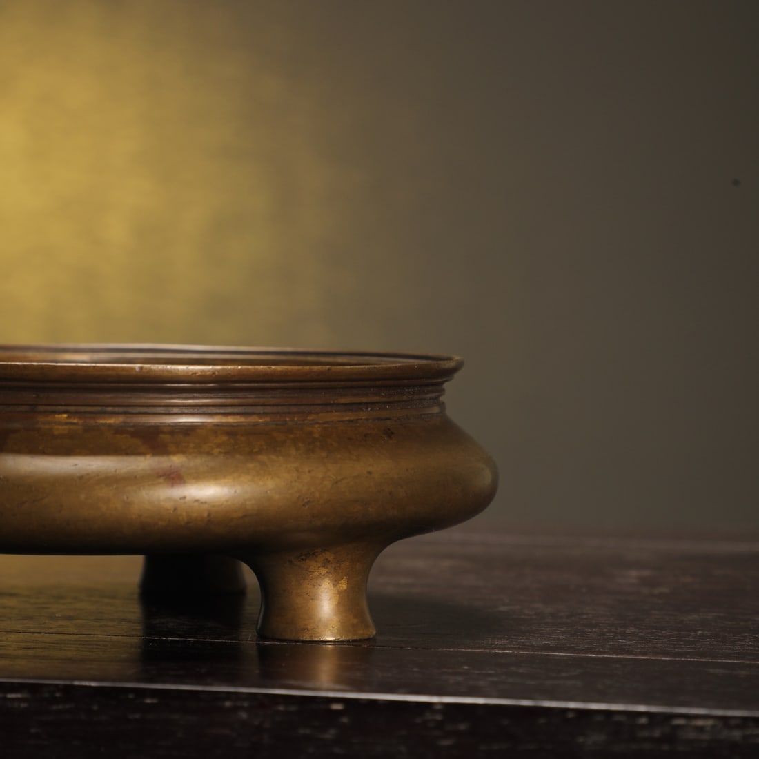 A Exquisite Coppery Tripod Censer - 7