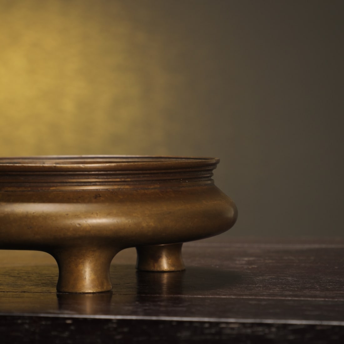 A Exquisite Coppery Tripod Censer - 8