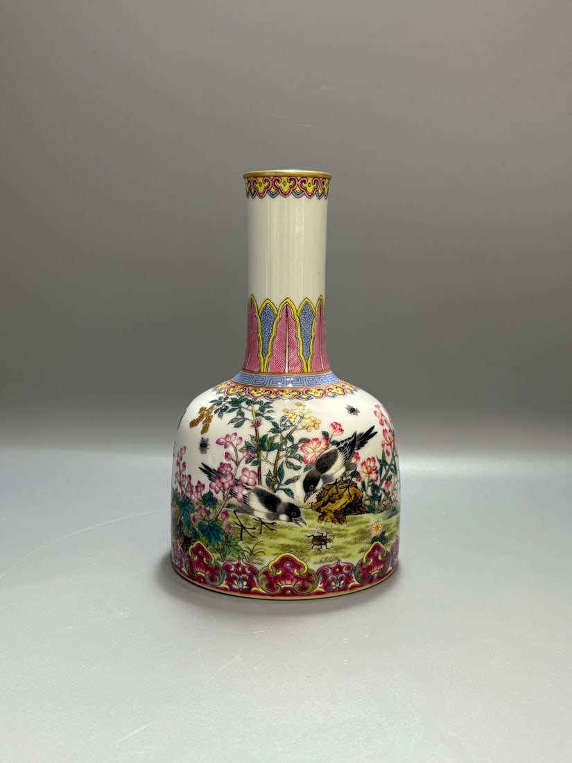 A Exquisite Famille-Rose Flower and Bird Pattern Vase: A Exquisite Famille-Rose Flower and Bird Pattern Vase,Qing Dynasty, China,Yongzheng Six-character Mark,Size:7.1inx4.1in 