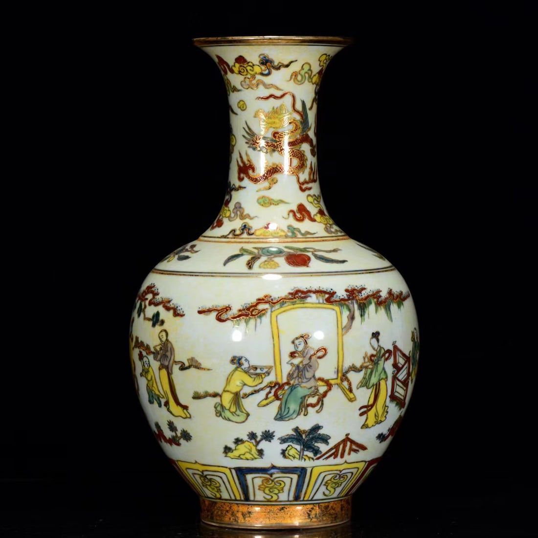 A Exquisite Doucai Figures pattern Vase (1 of 8)