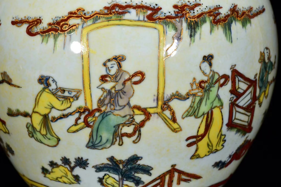 A Exquisite Doucai Figures pattern Vase - 6