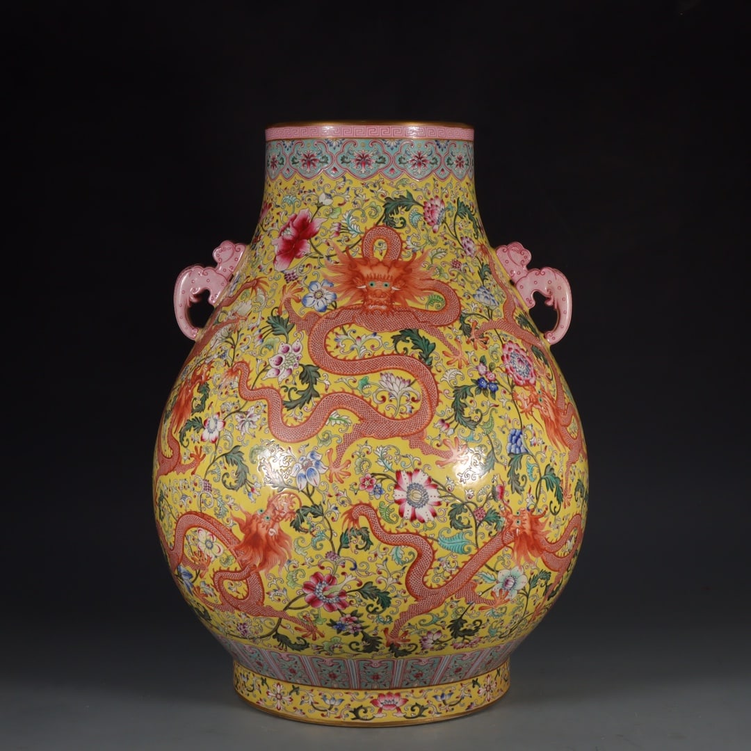 A Exquisite Yellow Ground Iron-Red Dragon Pattern Double-Ears Vase: A Exquisite Yellow Ground Iron-Red Dragon Pattern Double-Ears Vase,Qing Dynasty, China,Qianlong Six-character Mark,Size:23.2inx8.3inx18.1inx11.8in 黄地矾红龙纹Ö