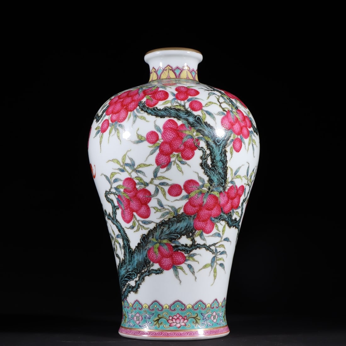A Exquisite Famille-Rose Lychee Pattern Vase: A Exquisite Famille-Rose Lychee Pattern Vase,Qing Dynasty,China,Yongzheng Six-character Mark,Size:12.8inx7.9in 