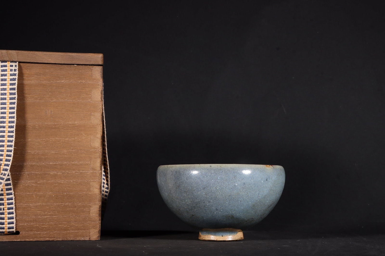 A Exquisite Jun Kiln Sky Blue Glazed Bowl (1 of 9)