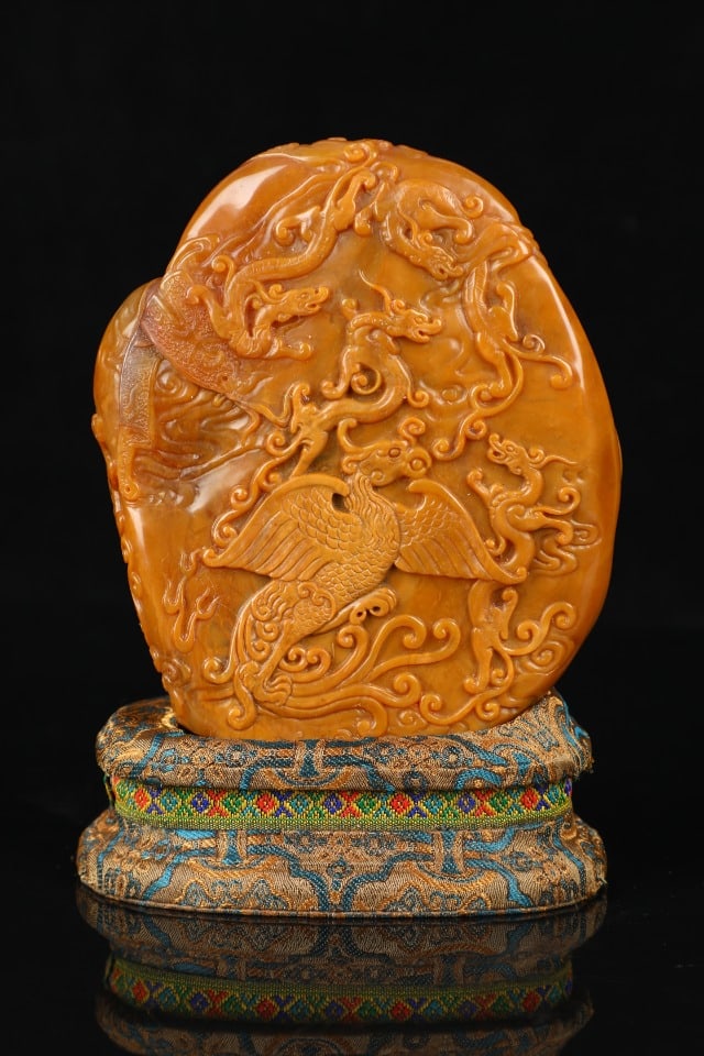 A Exquisite Tianhuang Stone Dragon Phoenix Pattern Ornament: A Exquisite Tianhuang Stone Dragon Phoenix Pattern Ornament,Qing Dynasty, China,Size:11.5x4.2x5.3in,Weight:1066.4g 