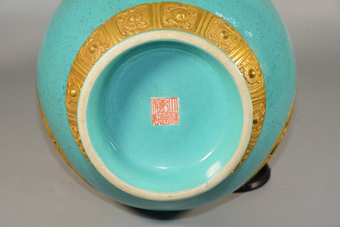 A Exquisite Turquoise-Glazed Dragon Pattern Vase - 8