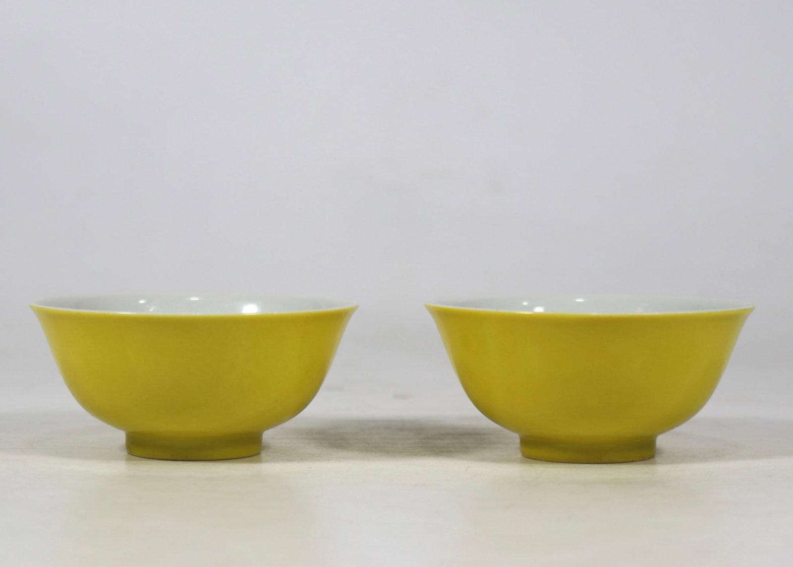 A Exquisite A pair of Yellow Glazed Grapes Pattern Cup (1 of 6)