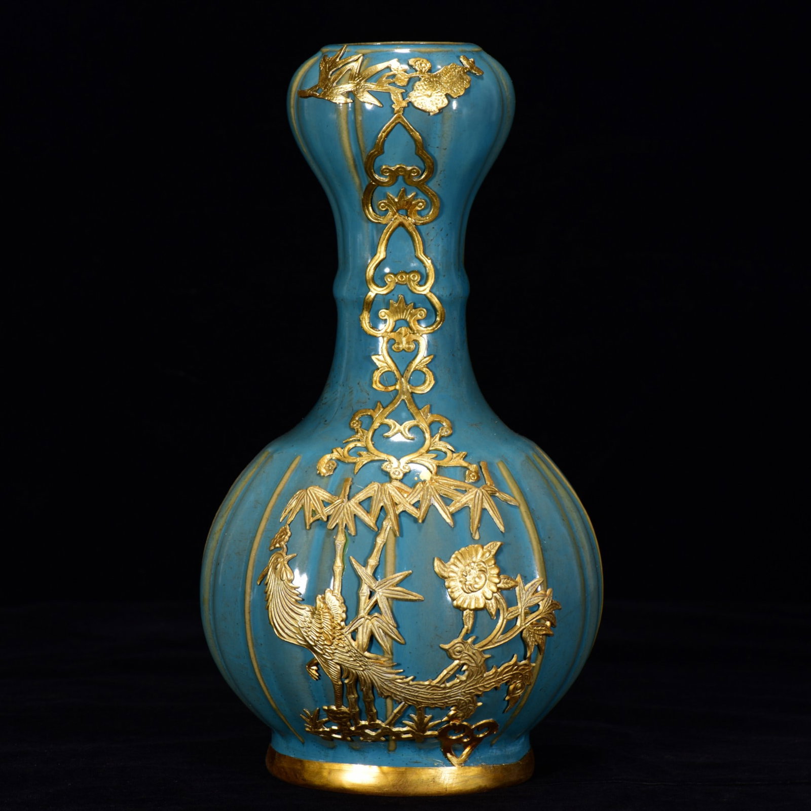 A Exquisite Jun yao Cover with Gold Flower and Bird pattern Vase (1 of 9)