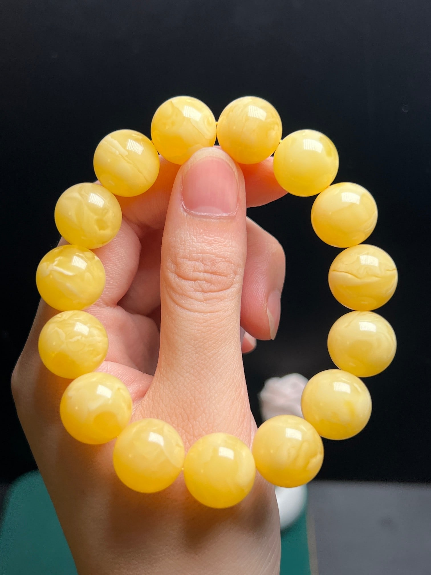 A Exquisite Amber Bracelet - 7