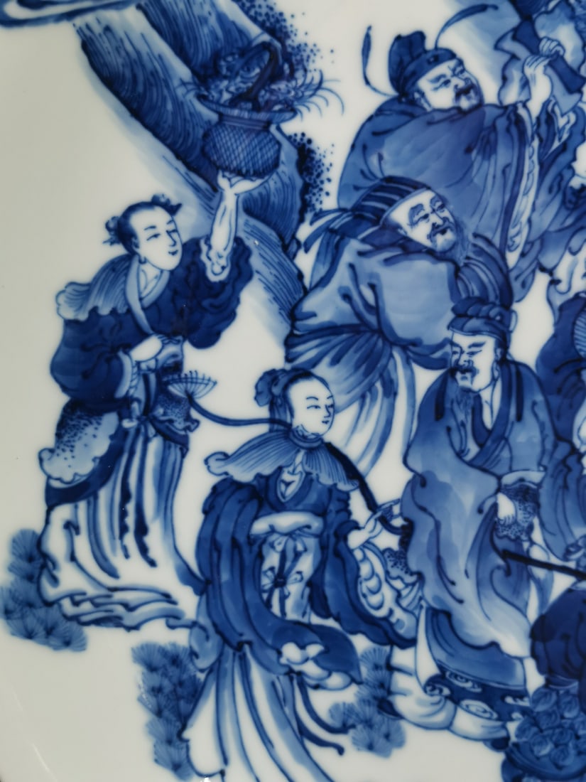 A Exquisite Blue and White Figures Pattern Plate - 3
