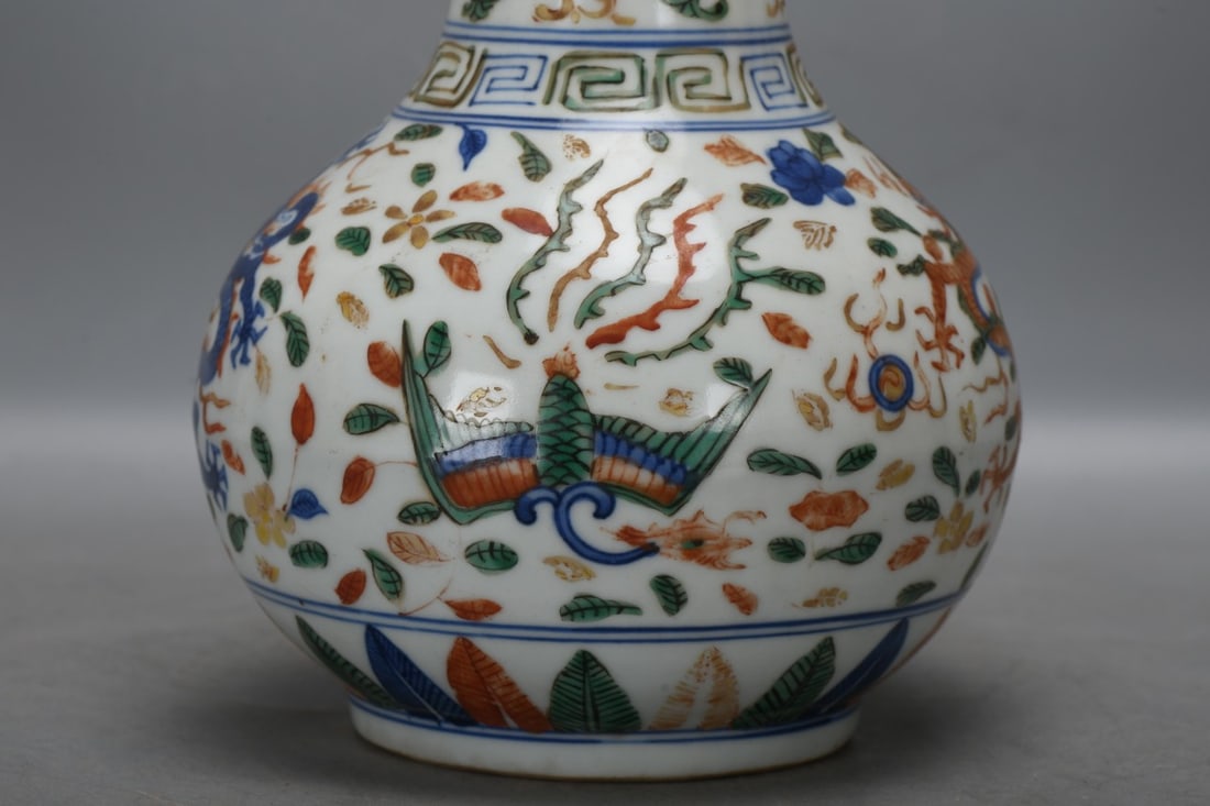 A Exquisite Wucai Dragon Phoenix Pattern Vase - 2