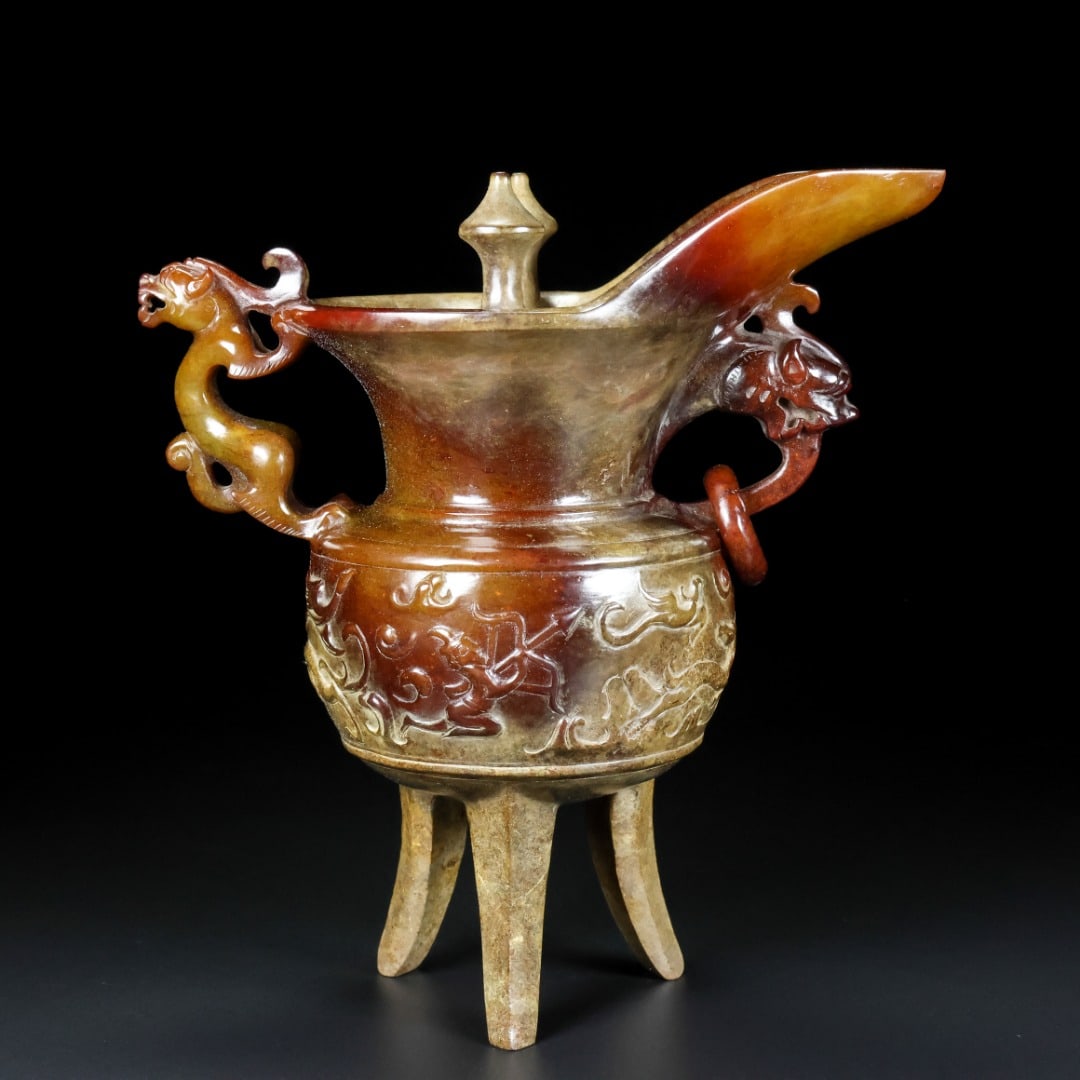 A Exquisite Hotan Jade Dragon Ears Cup: A Exquisite Hotan Jade Dragon Ears Cup,Han Dynasty, China,Size:7.1inx3.9inx7.5in,Weight:900g 和田玉龙耳杯,中国汉代