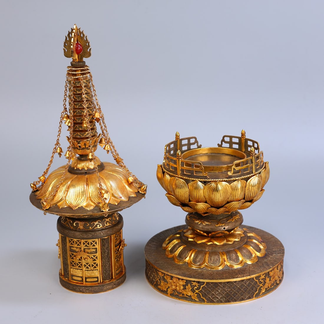 A Exquisite Gilt Bronze Pagoda Ornament: A Exquisite Gilt Bronze Pagoda Ornament,Tang Dynasty, China,Size:19.7inx7.1in,Weight:7165g 铜鎏金佛塔摆件,中国唐代