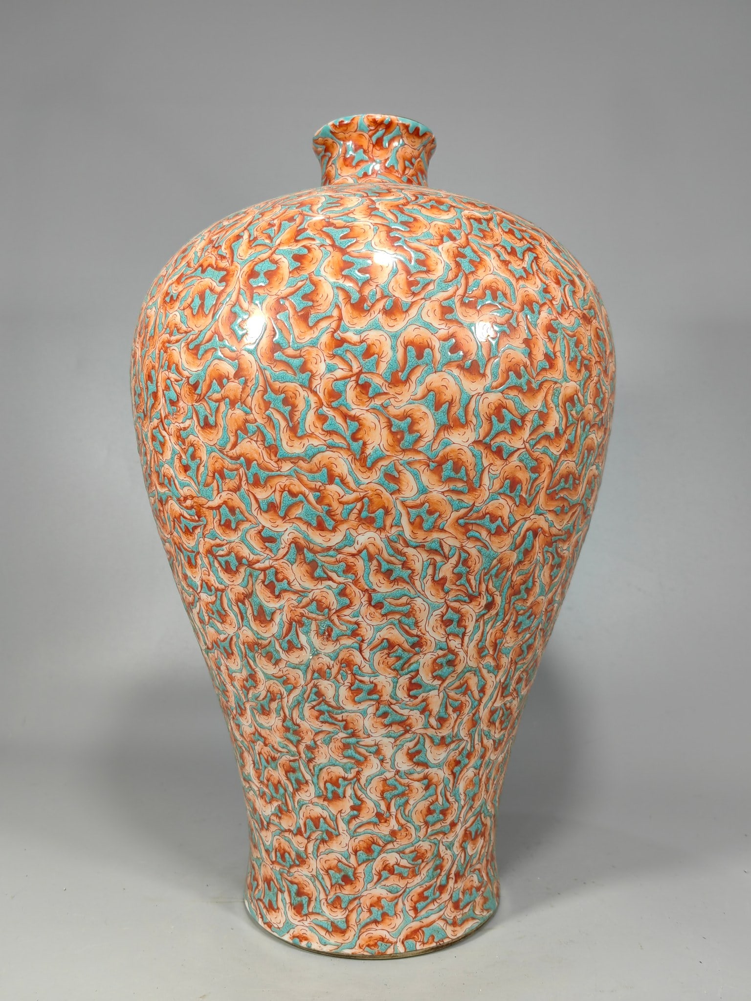 A Exquisite Iron-Red Bat Pattern Vase - 2