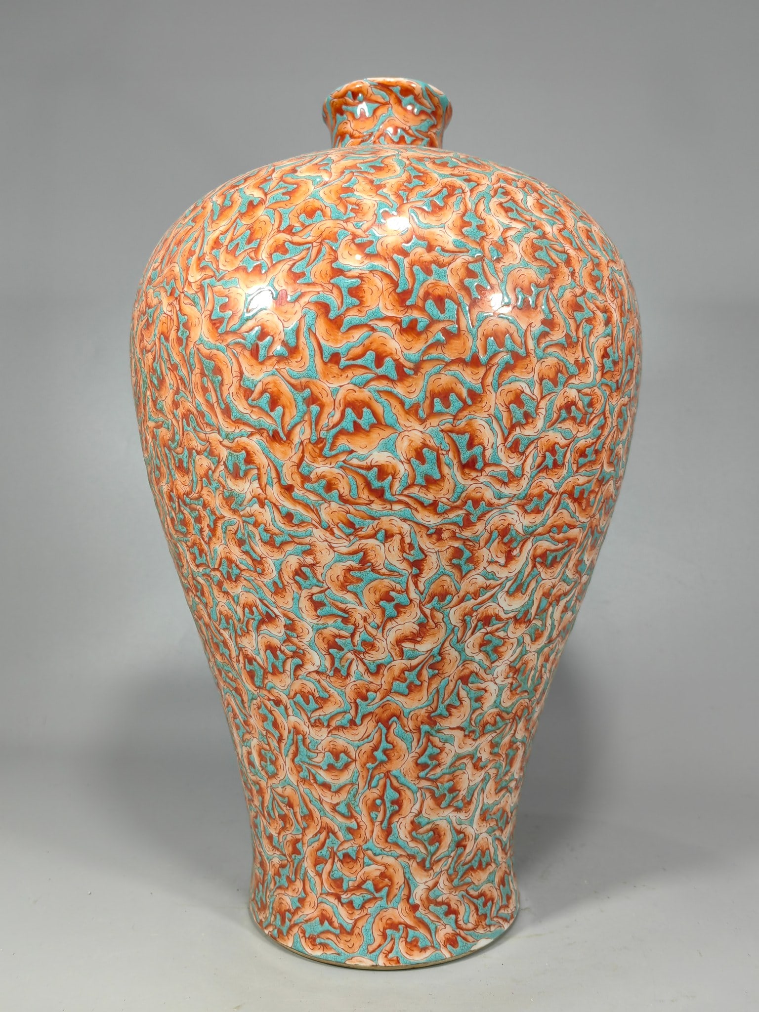 A Exquisite Iron-Red Bat Pattern Vase - 3