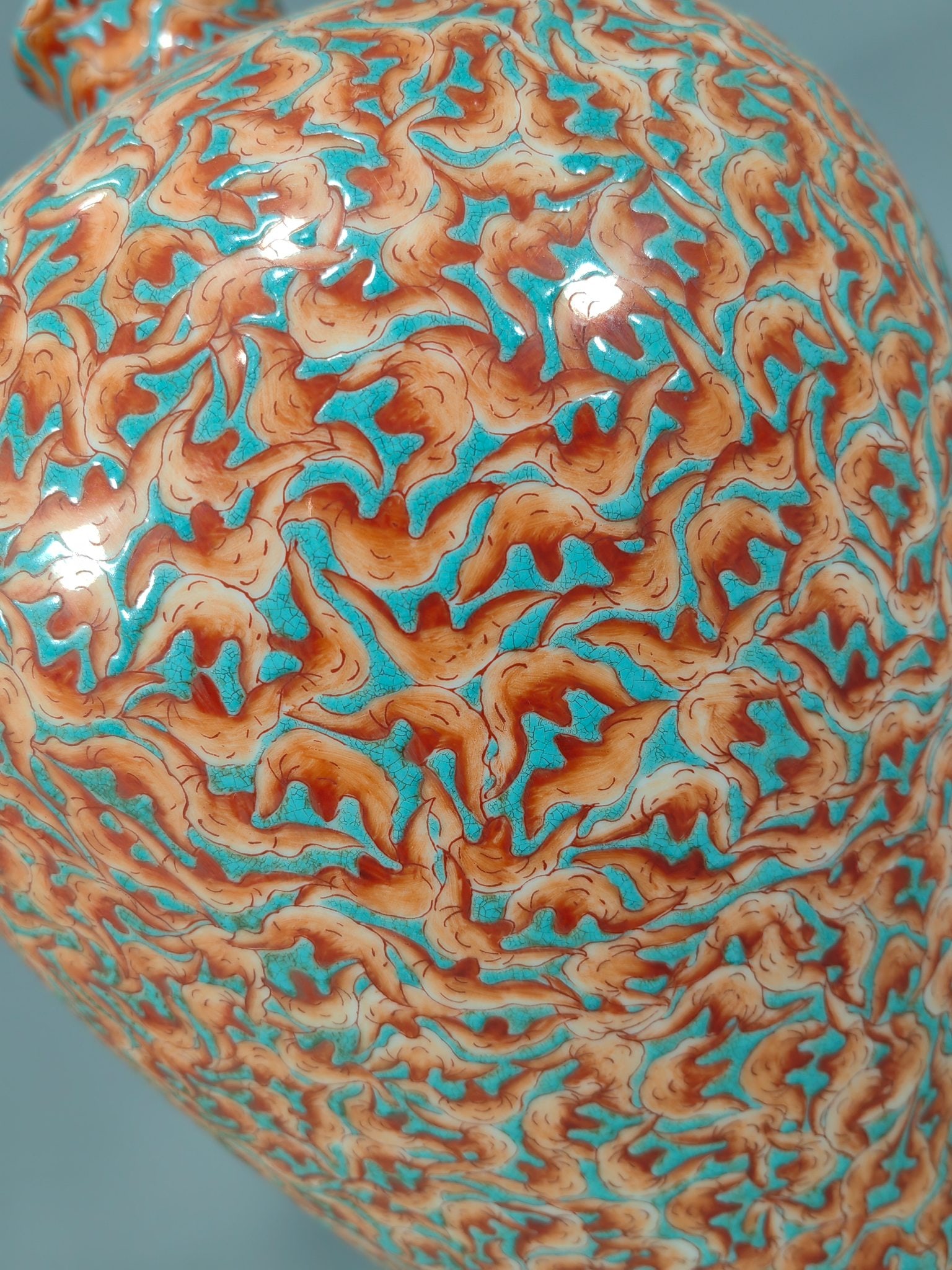 A Exquisite Iron-Red Bat Pattern Vase - 5