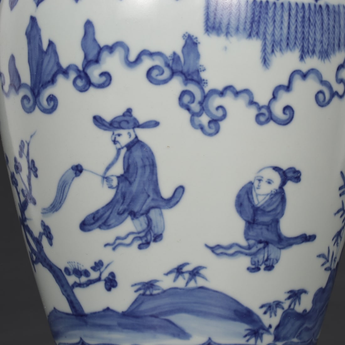 A Exquisite Blue and White Figures Pattern Vase - 4