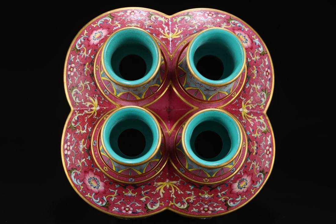 A Exquisite Ruby Red-Glazed Flower Pattern Vase - 8