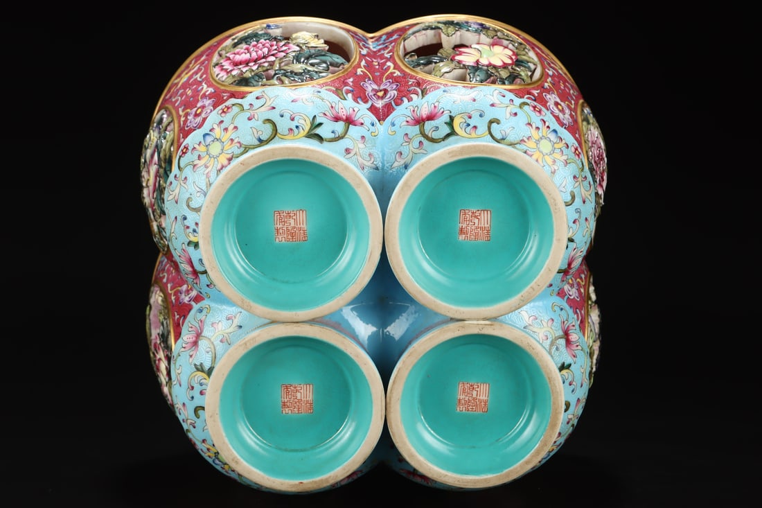 A Exquisite Ruby Red-Glazed Flower Pattern Vase - 9