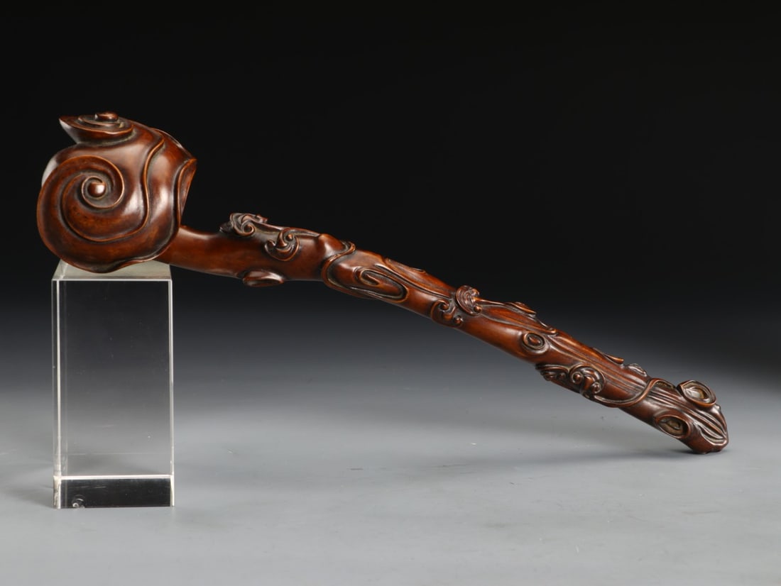 A Exquisite Boxwood Ruyi Ornament (1 of 9)