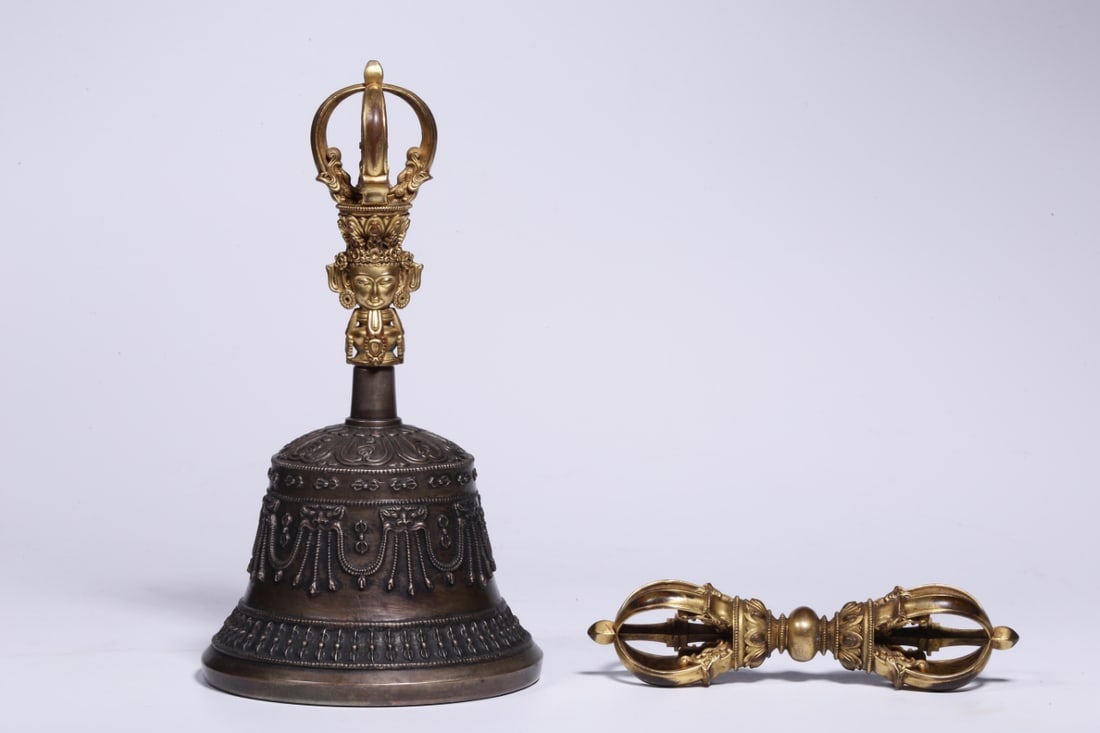 A Set of Exquisite Gilt Bronze Vajra Bell (1 of 7)