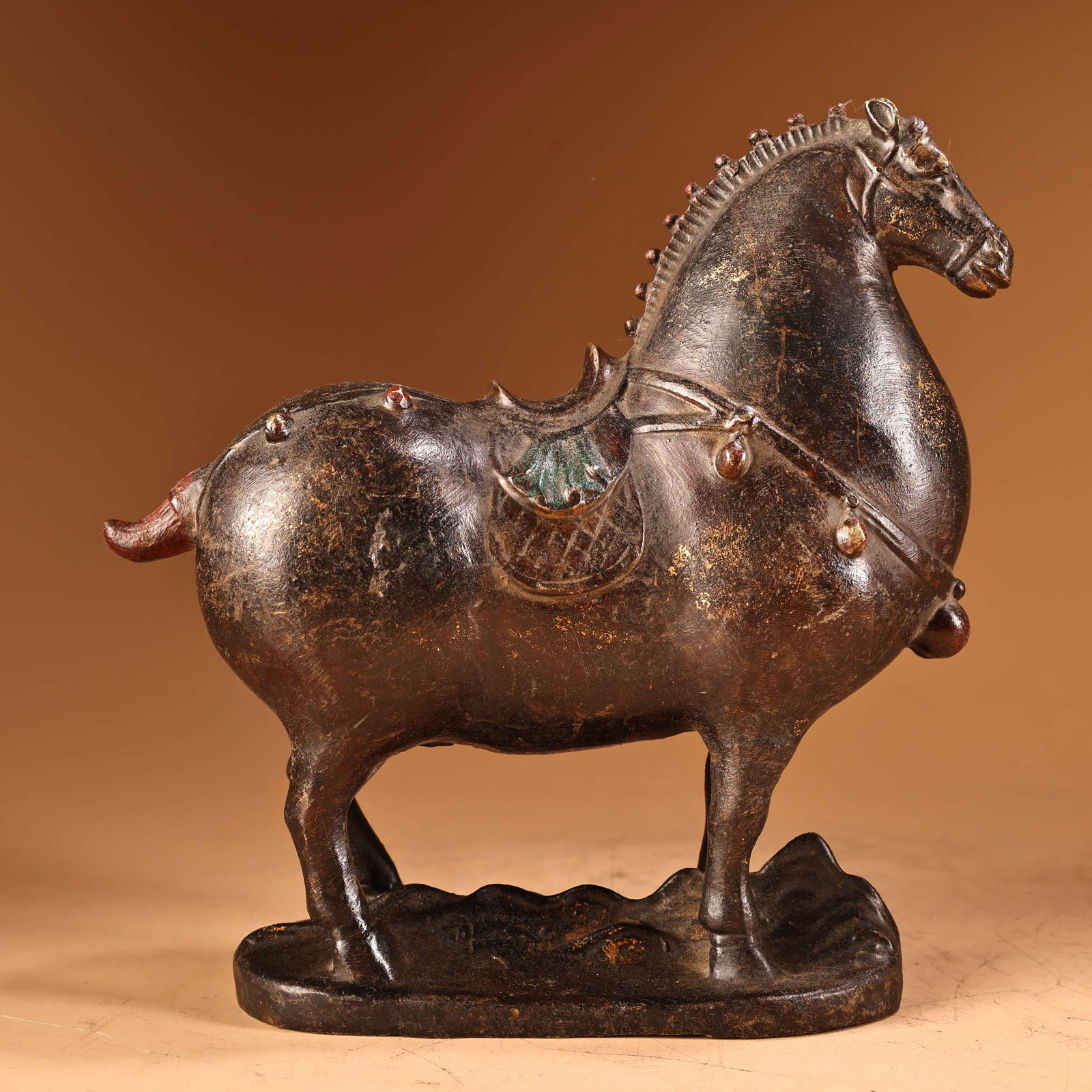 A Exquisite Bronze Carved Horse Ornament (1 of 11)