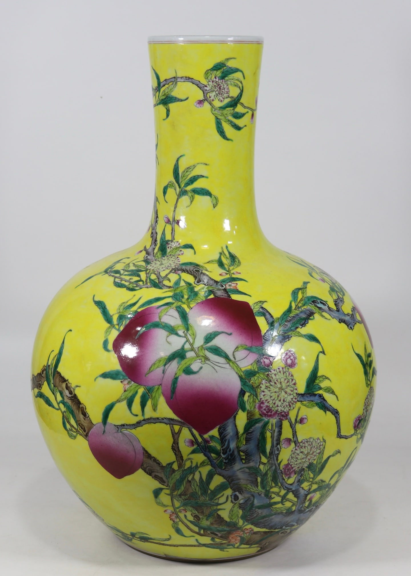 A Exquisite Yellow Ground Famille-Rose Bats Peach Pattern Vase: A Exquisite Yellow Ground Famille-Rose Bats Peach Pattern Vase,Qing Dynasty,China,Qianlong Six-character Mark,Size:23inx14.6in 黄地粉彩蝙蝠桃子纹&