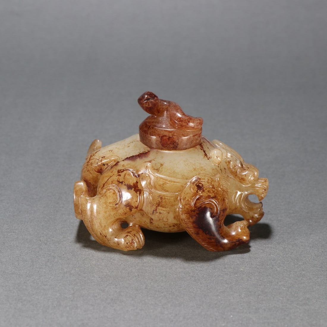 A Exquisite Hotan Jade Auspicious Beast Seal: A Exquisite Hotan Jade Auspicious Beast Seal,Han Dynasty, China,Size:2.2inx3in, Weight:253.4g 和田玉瑞兽印章,中国汉代