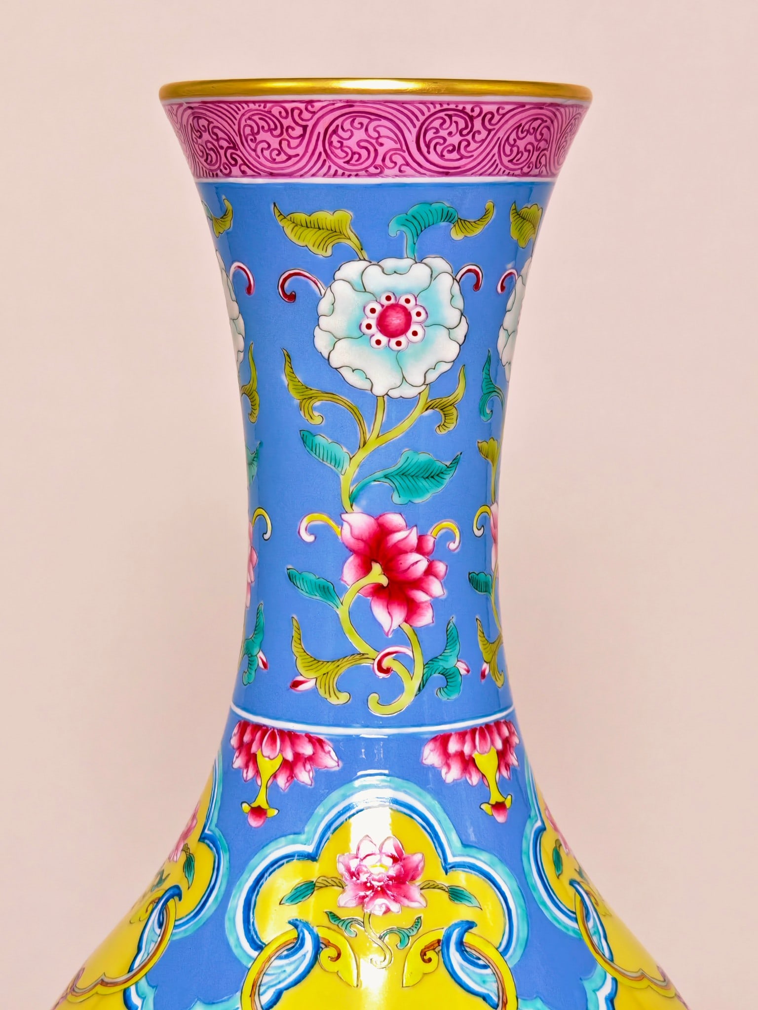 A Exquisite Foreign Enamel Flower Pattern Vase - 3