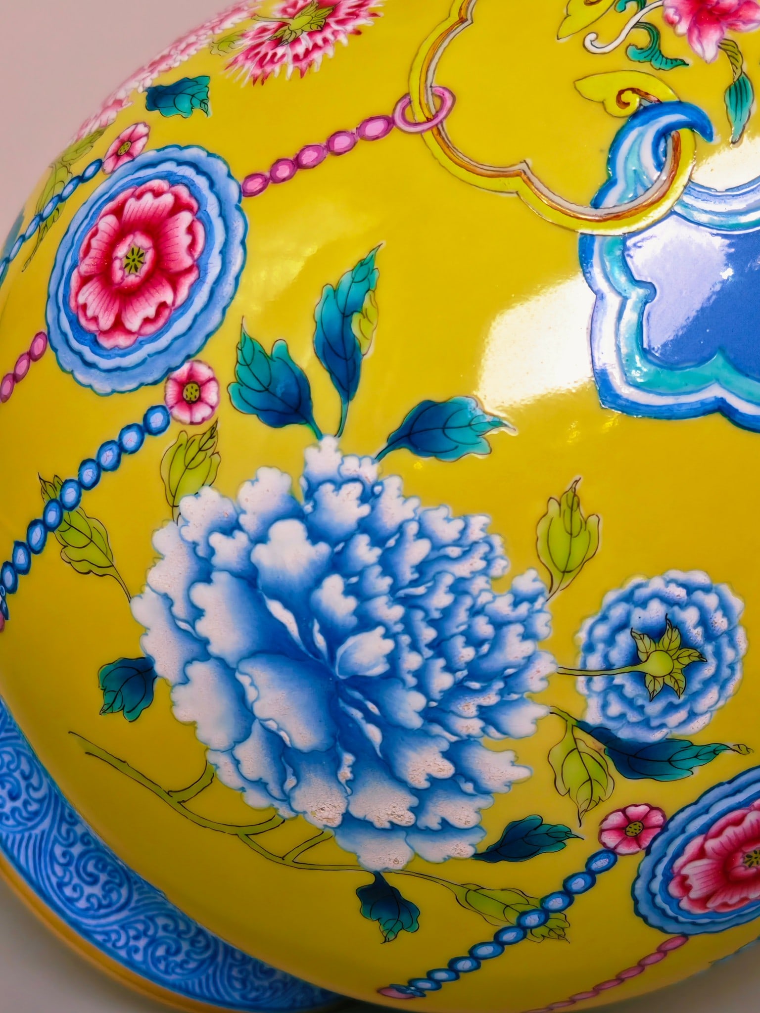A Exquisite Foreign Enamel Flower Pattern Vase - 5