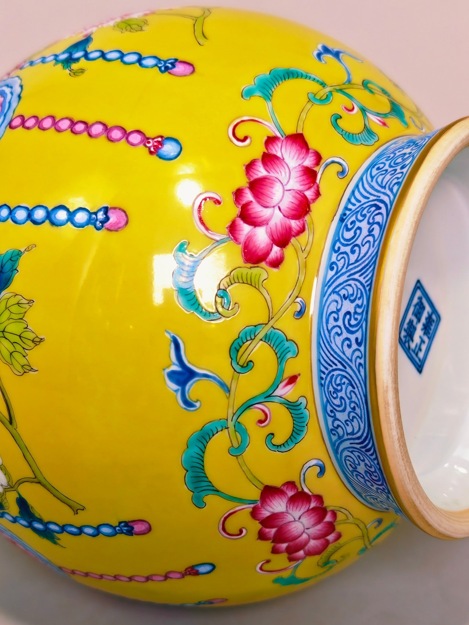 A Exquisite Foreign Enamel Flower Pattern Vase - 6