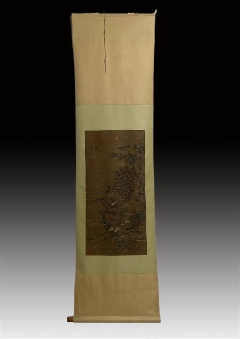 A Chinese Vertical Scroll Ink Painting of Flowers and Birds on Silk: A Chinese Vertical Scroll Ink Painting of Flowers and Birds on Silk,Song Dynasty, China,Song Huizong,withoutframesize:19.7inx39.4in 