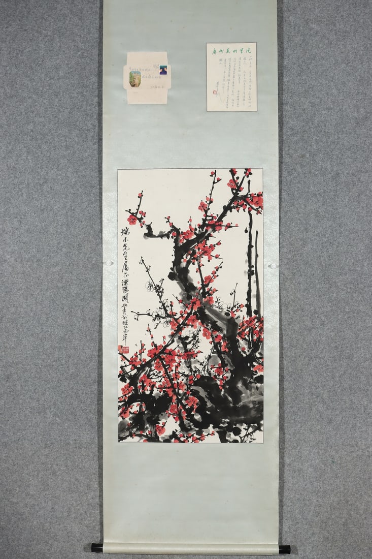 A Chinese Vertical Scroll Ink Painting of Flowers on Paper: A Chinese Vertical Scroll Ink Painting of Flowers on Paper,Modern Time of China,Guan Shanyue,without frame size:39.8inx20.9in 