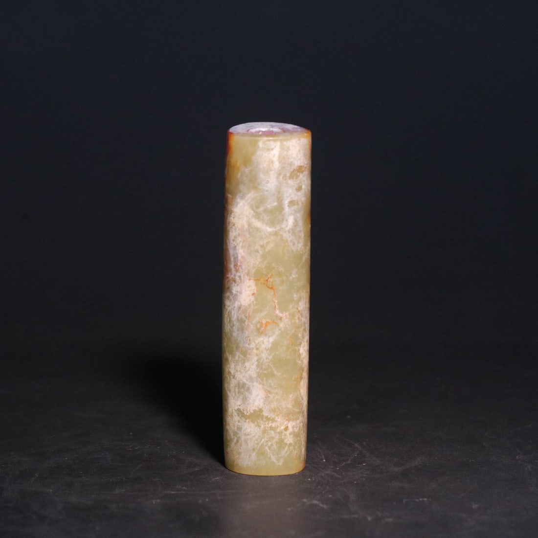 A Exquisite Gaogu Jade Hand Piece: A Exquisite Gaogu Jade Hand Piece,Ancient Time, China,Size:0.7inx3.1in,Weight:63.8g 高古玉素管,远古时期