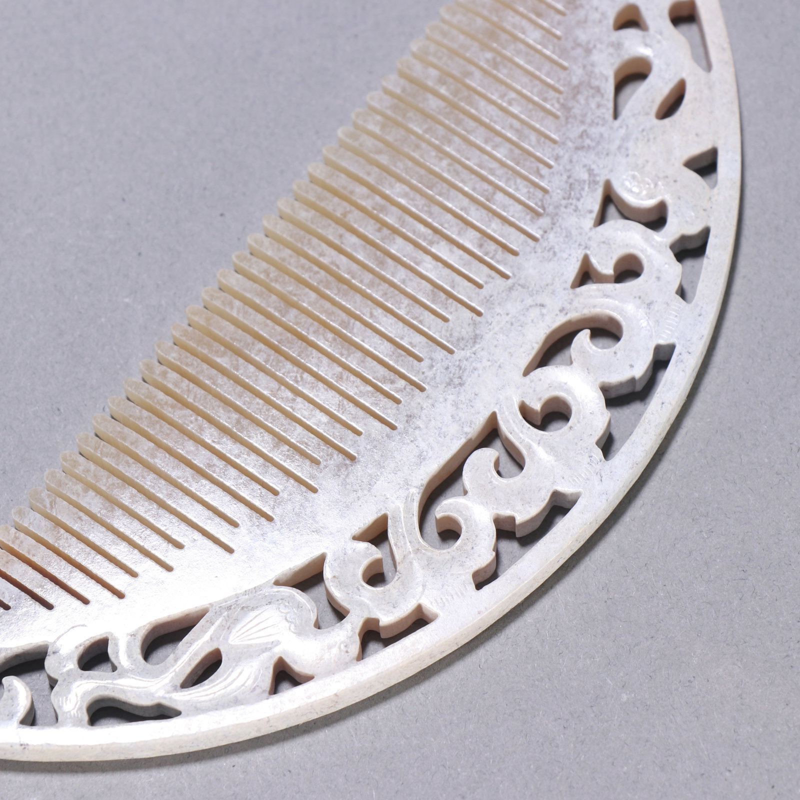 A Exquisite Gao gu Jade Bird Pattern Comb - 5