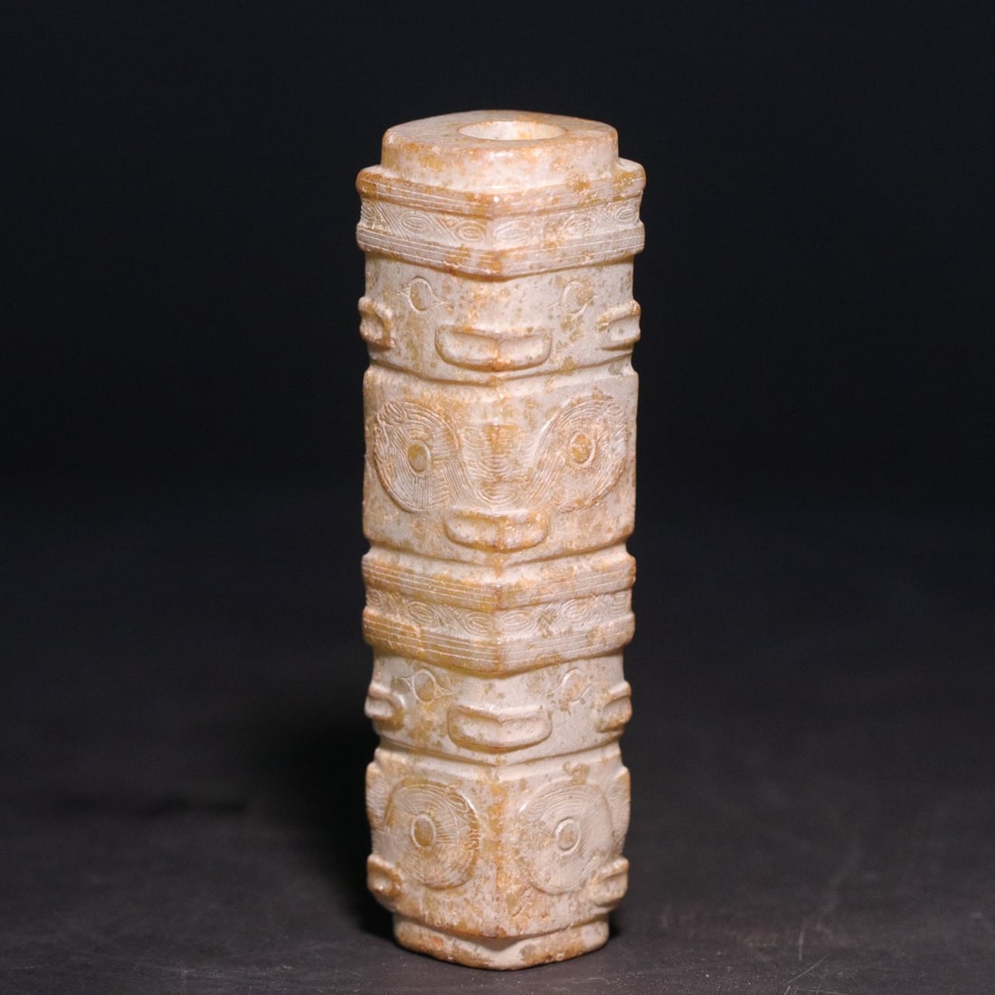 A Exquisite Gaogu Jade Hand Piece: A Exquisite Gaogu Jade Hand Piece,Ancient Time, China,Size:0.7inx0.6inx2.8in,Weight:62.5g 高古玉玉琮,远古时期