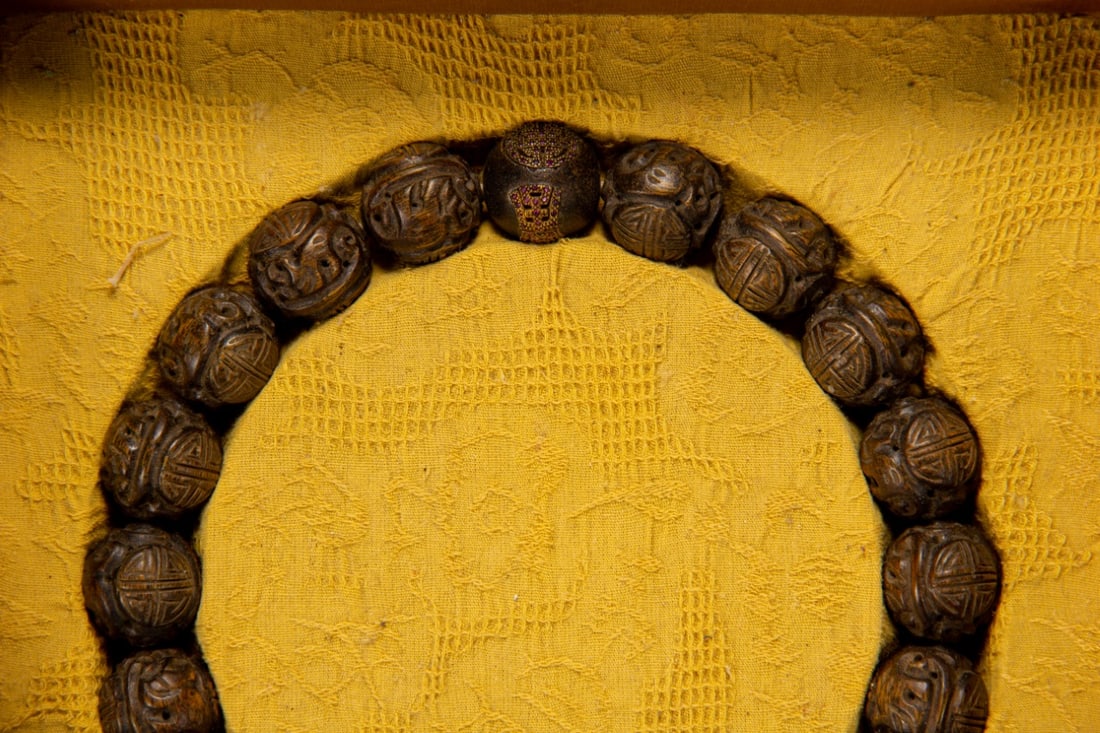 A Exquisite Eaglewood Bracelets - 4