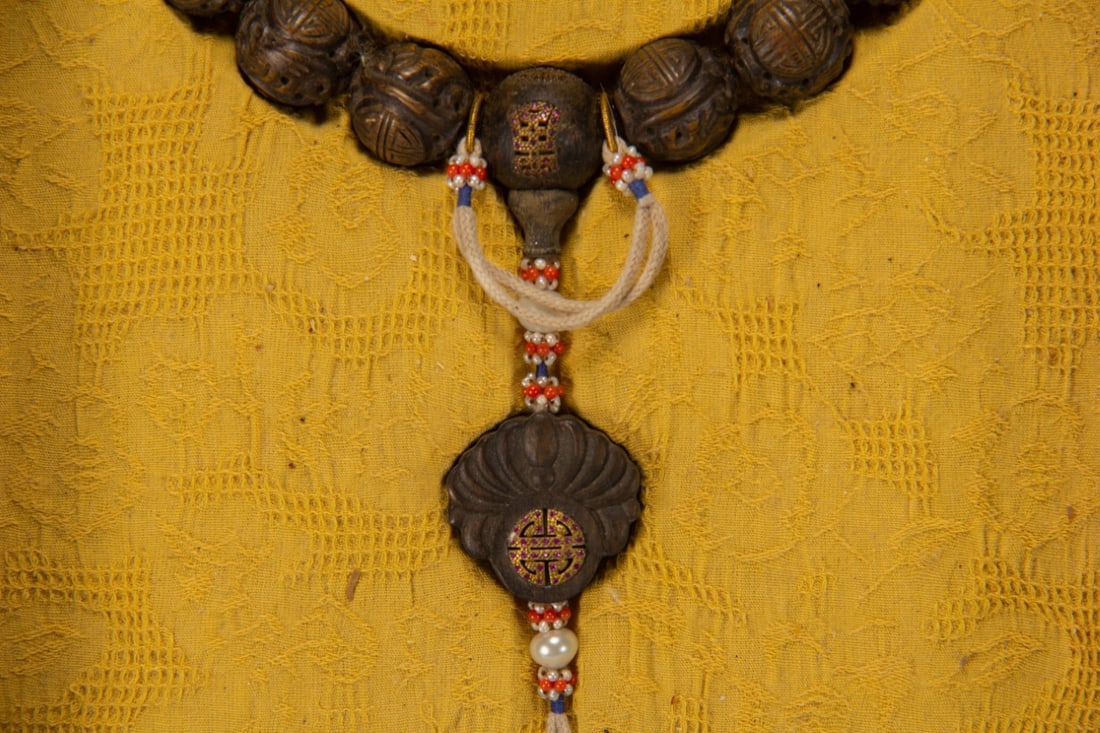 A Exquisite Eaglewood Bracelets - 5