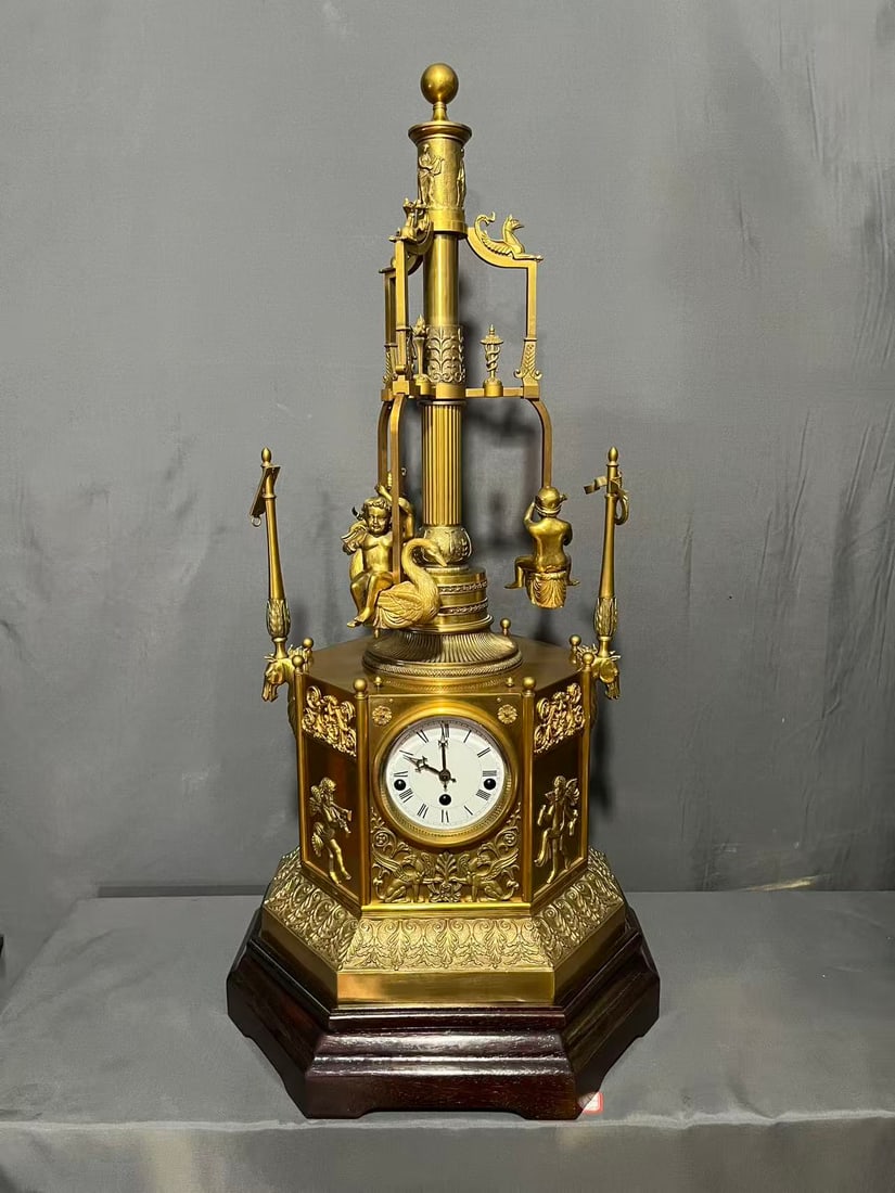 A Exquisite Gilt Bronze Mechanical Rotating Clock Ornament (1 of 7)