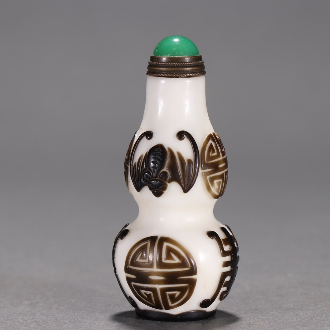 A Exquisite Hotan Jade Bats Pattern Snuff Bottle - 2