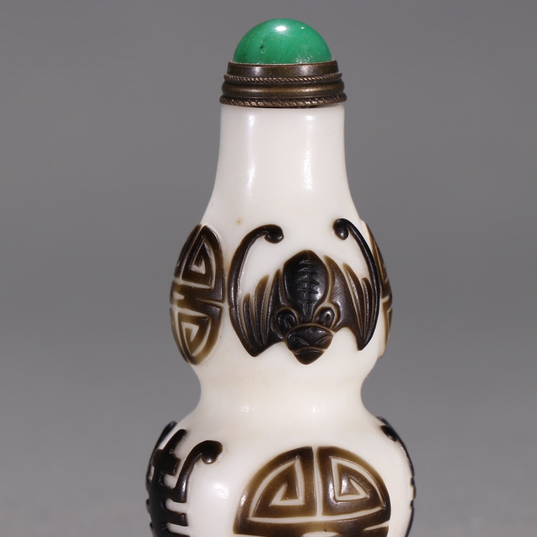 A Exquisite Hotan Jade Bats Pattern Snuff Bottle - 7