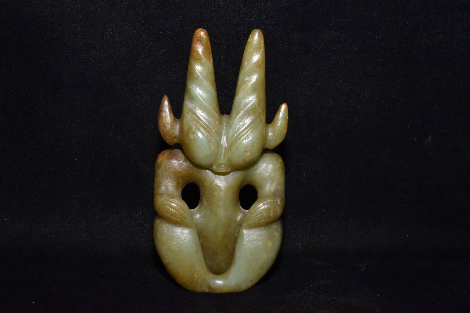 A Exquisite Gaogu Jade Ornament: A Exquisite Gaogu Jade Ornament,Ancient Time, China,Size:5.7inx3.1in,Weight:470g 高古玉摆件,远古时期