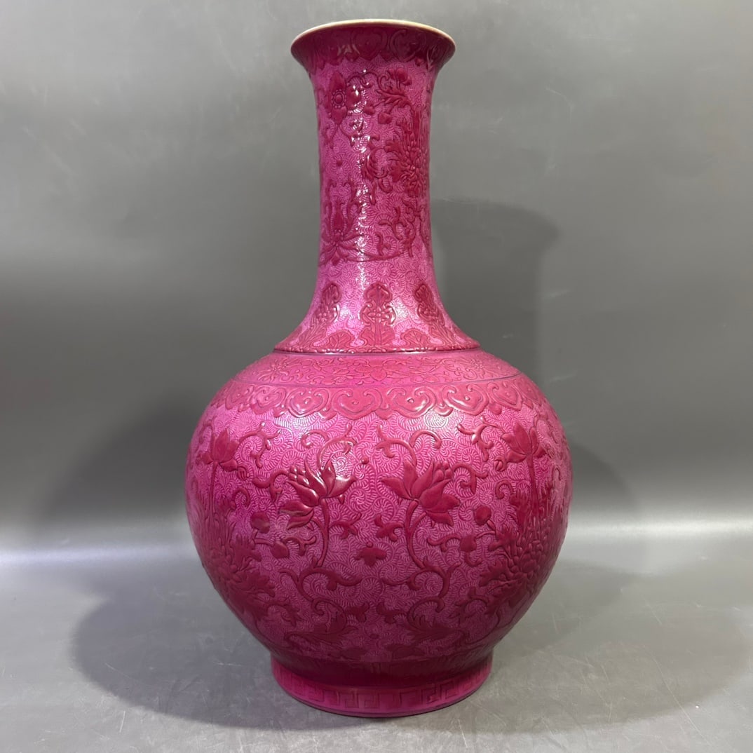 A Exquisite Ruby Red-Glazed Lotus Pattern Vase - 3