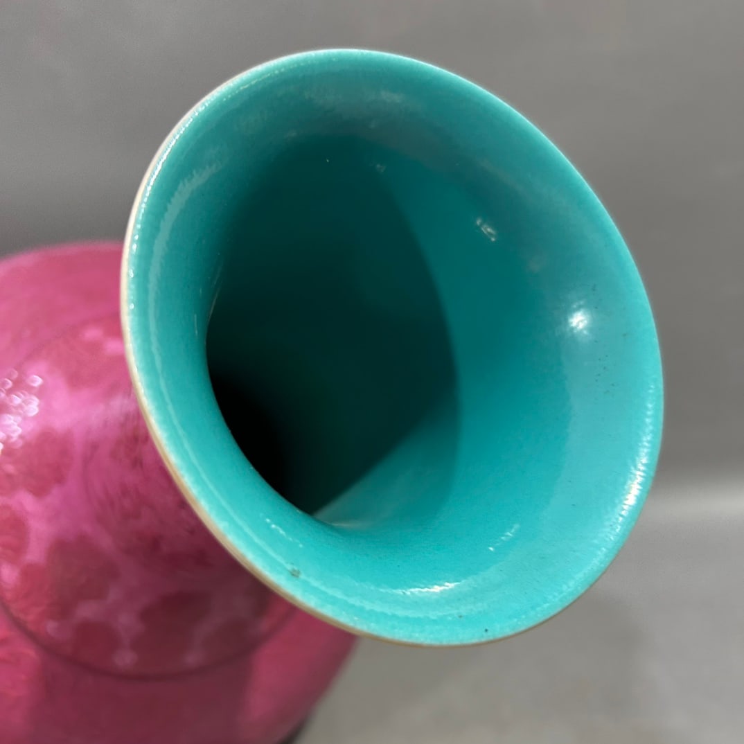 A Exquisite Ruby Red-Glazed Lotus Pattern Vase - 4