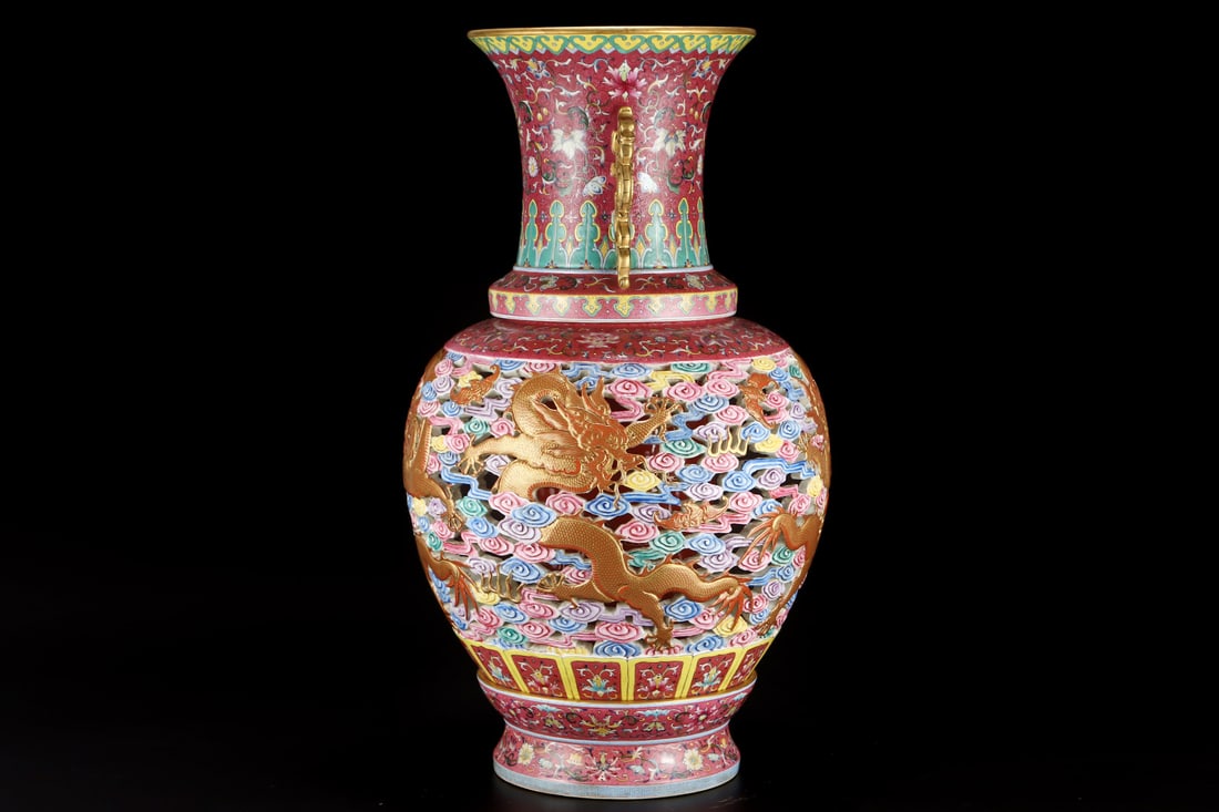 A Exquisite Ruby Red-Glazed Painted Gold Dragon Pattern Vase - 2