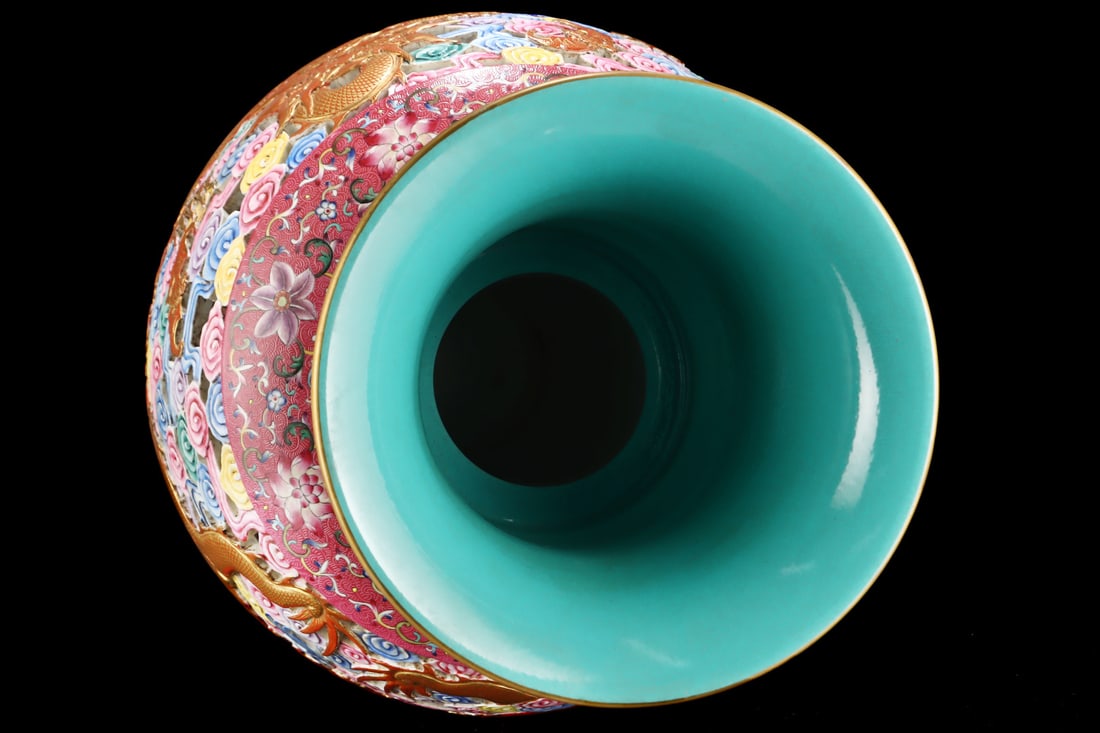 A Exquisite Ruby Red-Glazed Painted Gold Dragon Pattern Vase - 7