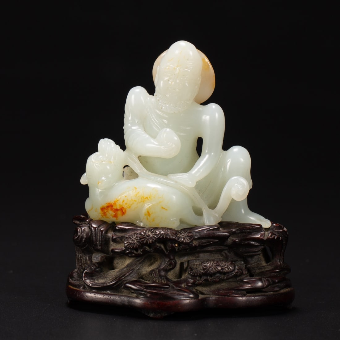 A Exquisite Hotan Jade Figures Ornament: A Exquisite Hotan Jade Figures Ornament,Qing Dynasty, China,Size:2.8inx1.5inx2.7in,Weight:110g 和田玉人物摆件,中国清代