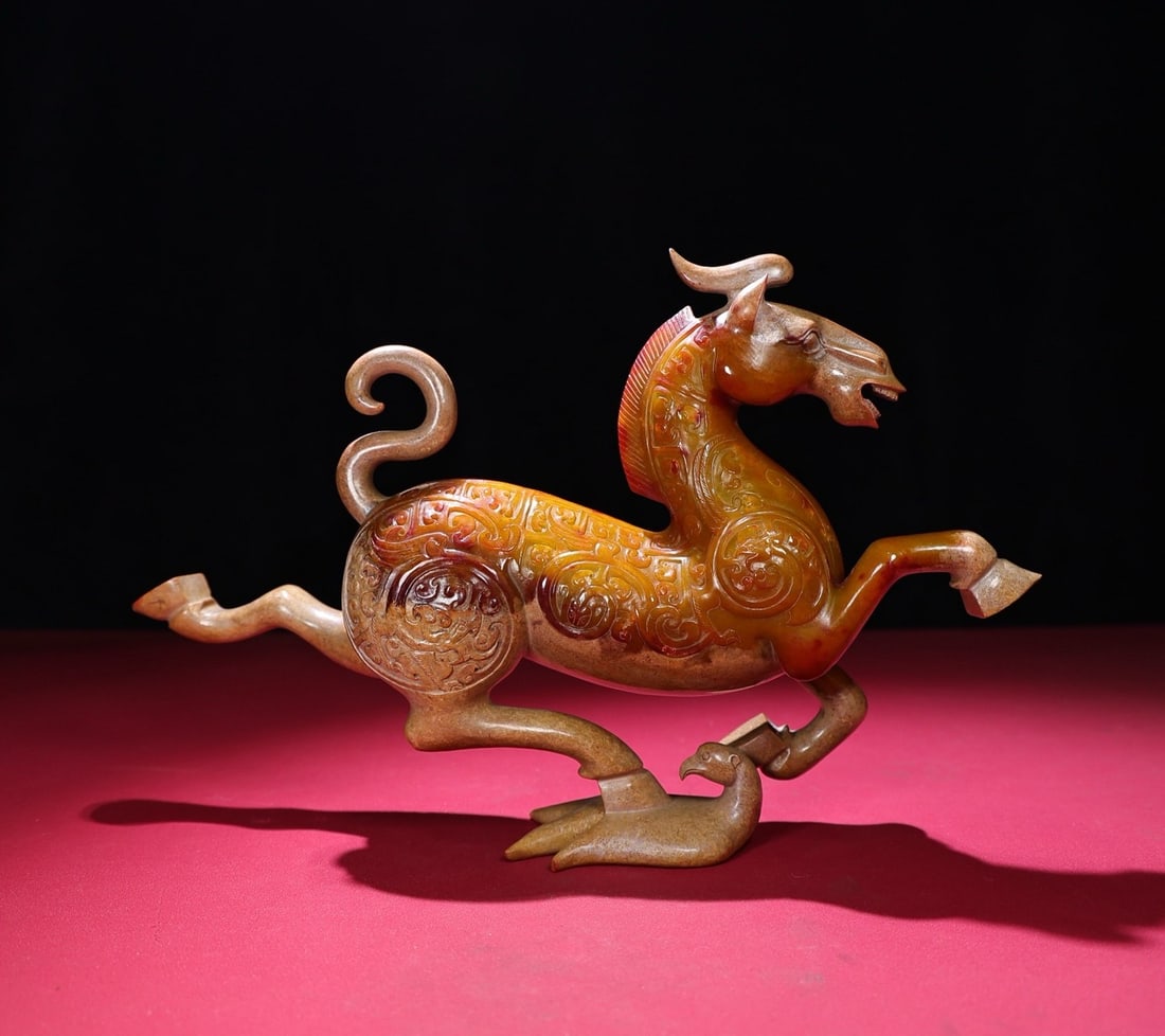 A Exquisite Hotan Jade Horse Ornament: A Exquisite Hotan Jade Horse Ornament,Han Dynasty,China,Size:13.6inx2.7inx8.5in,Weight:2222g 和田玉马摆件,中国汉代
