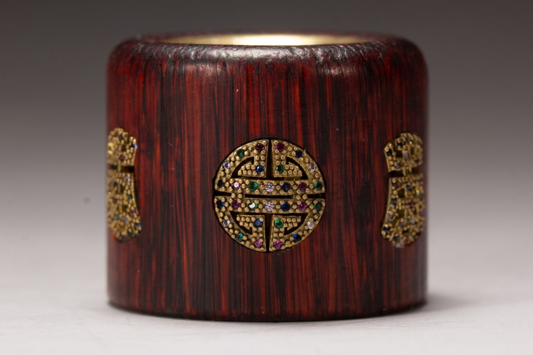 A Exquisite Eaglewood Thumb Ring - 2