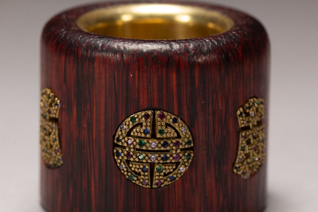 A Exquisite Eaglewood Thumb Ring - 3